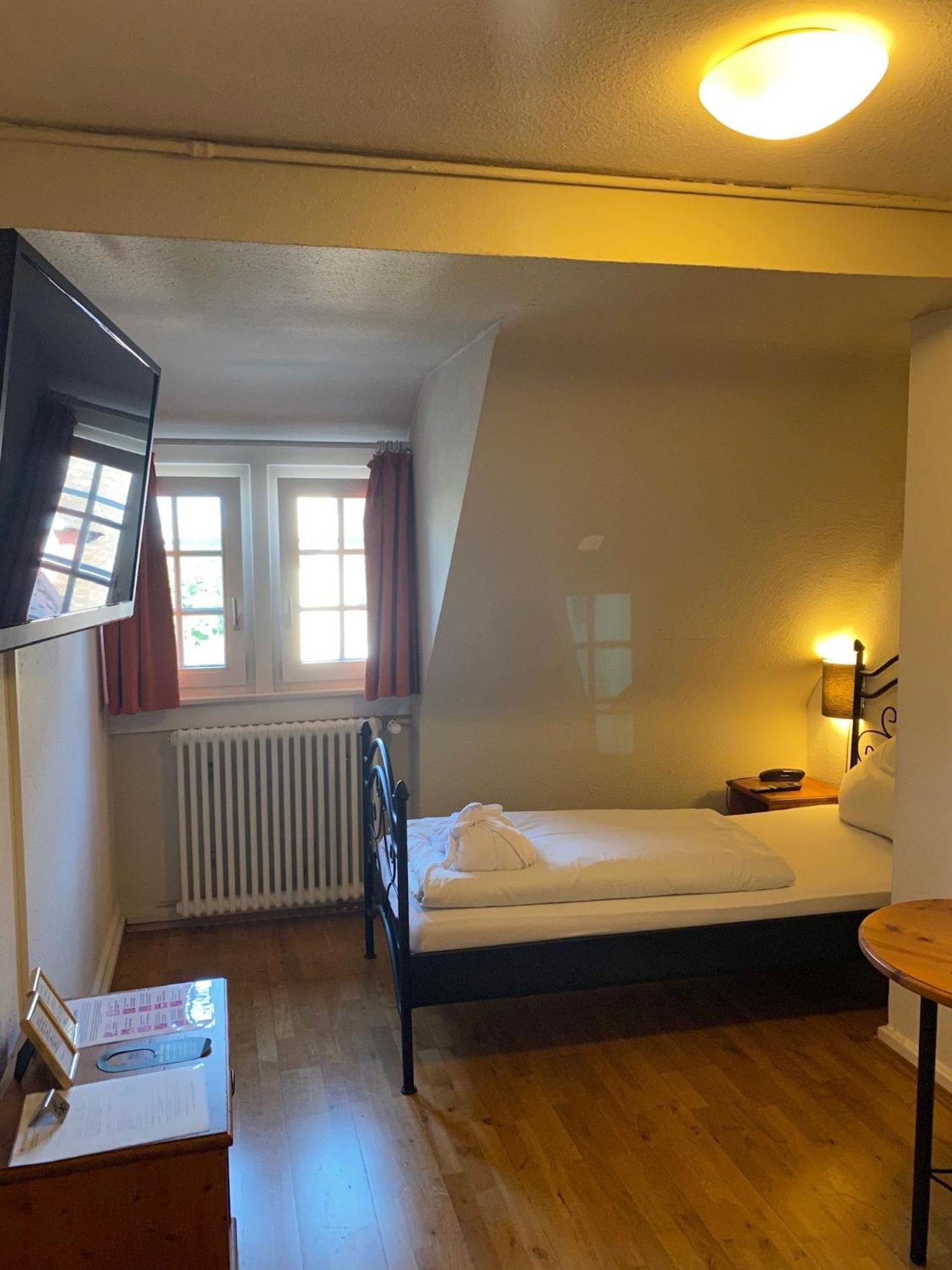 Hotel Gasthaus Schuetzen Фрайбург Номер фото